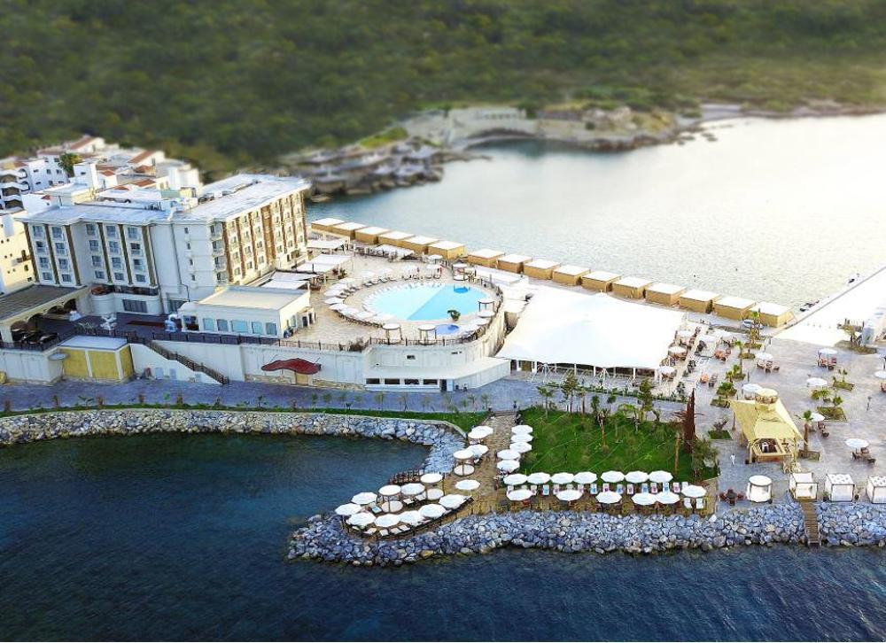 Les Ambassadeurs Hotel & Casino