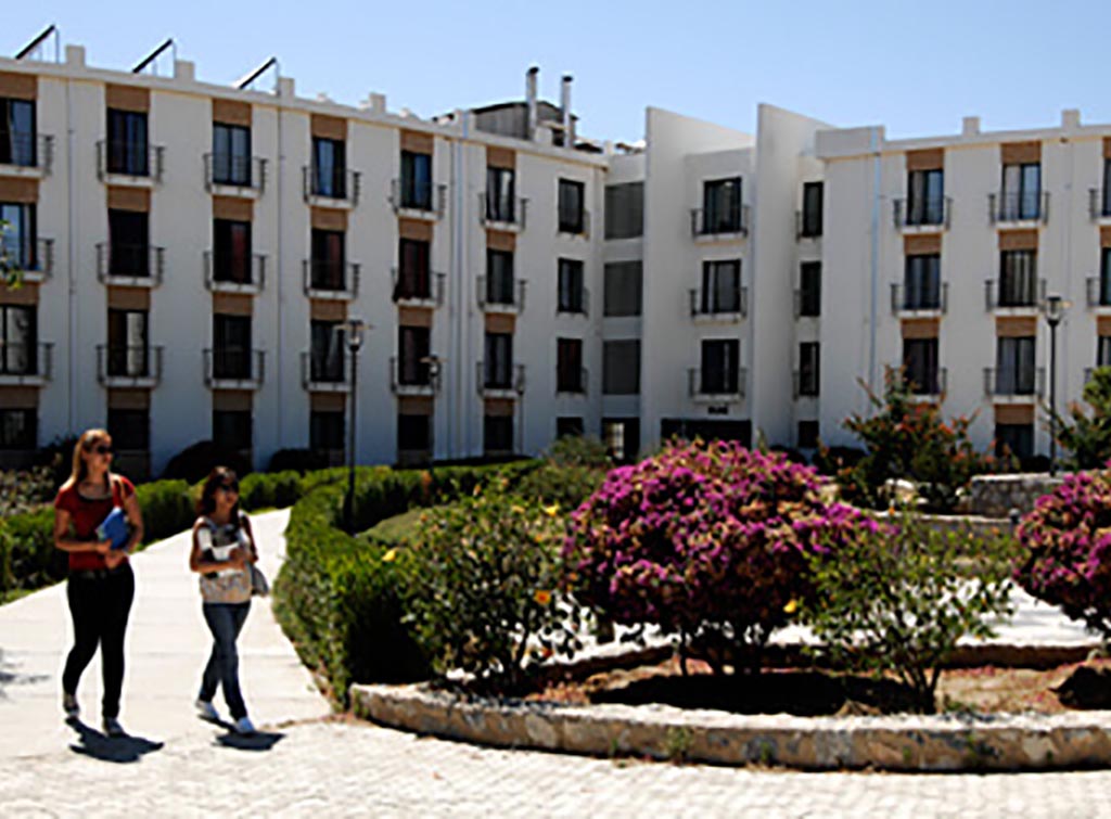 Cyprus International Uluslararasi Kibris Universitesi University 3.jpg